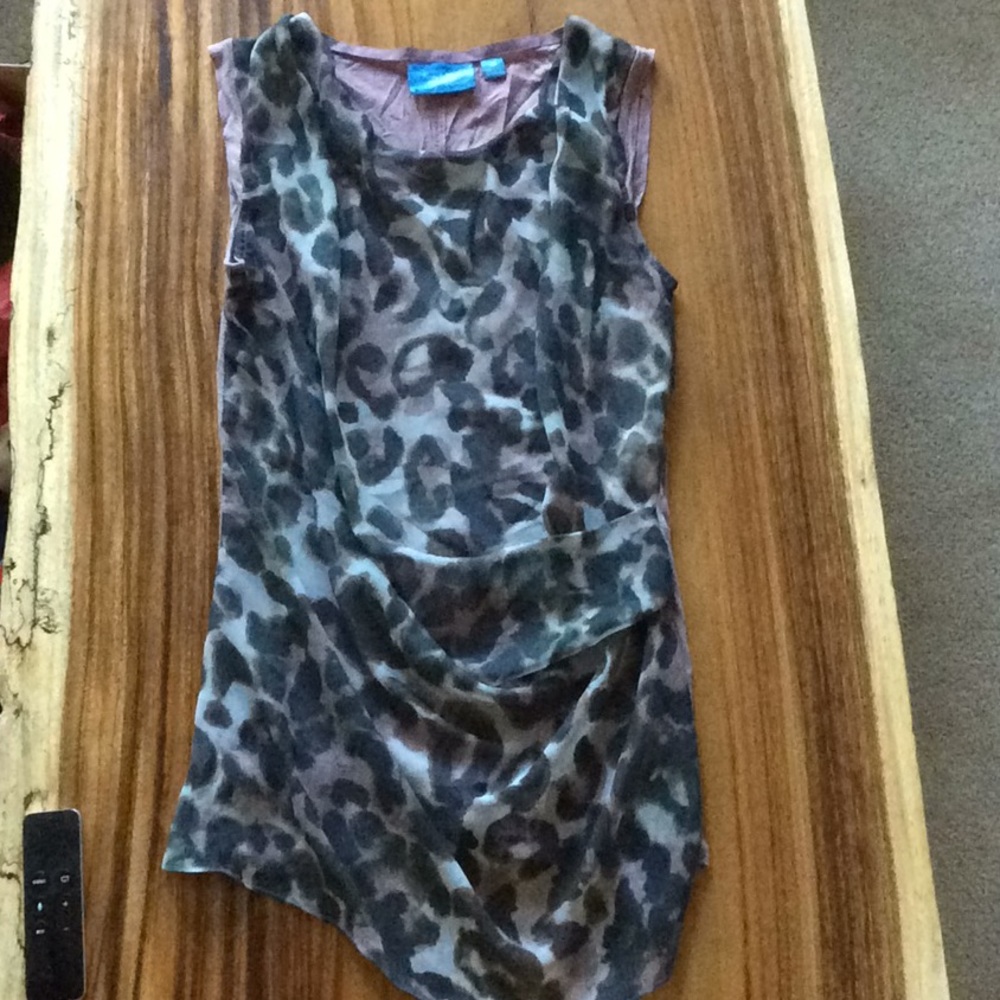 Simply Vera sleeveless top